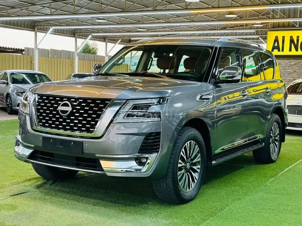 Nissan Patrol Platinum, large machine, 2018 model, in agency condition for sale on HiQuota