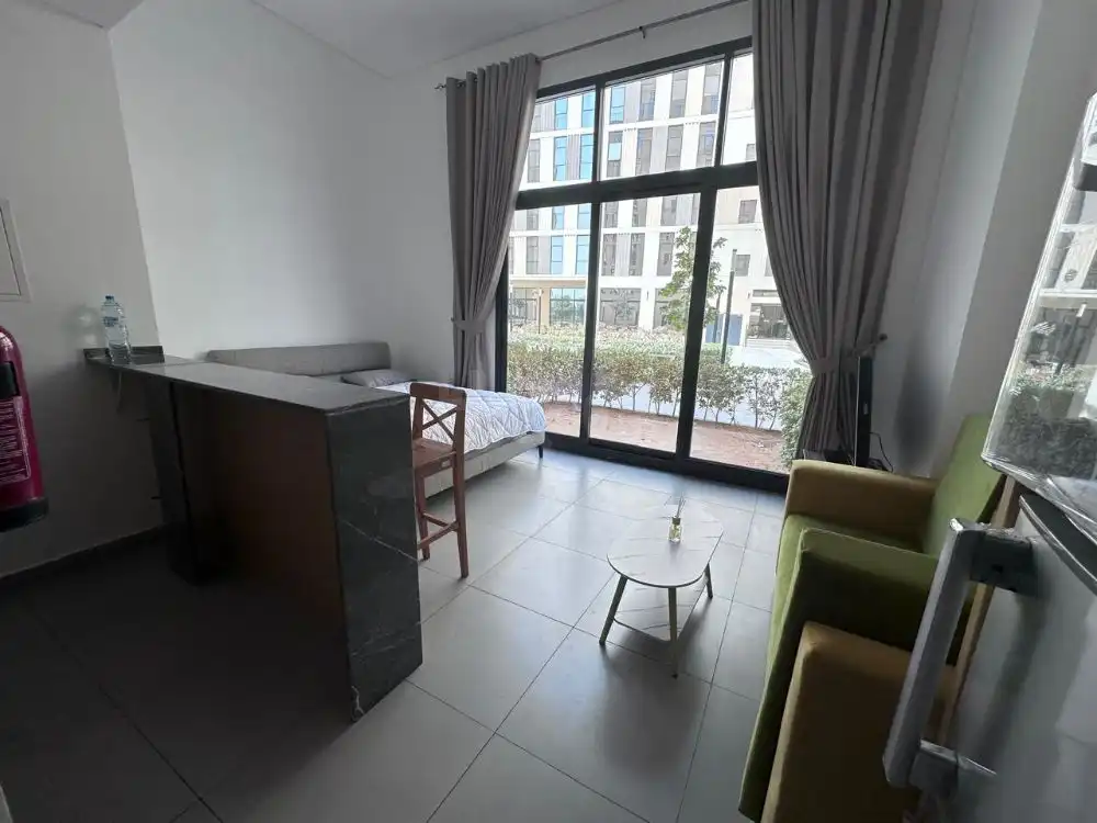 استوديو للبيع في ميولح التجارية باقل من سعر السوق ب 70 الف درهم