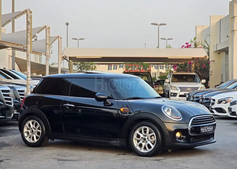 Mini Cooper Model : 2019  Specs : GCC for sale on HiQuota