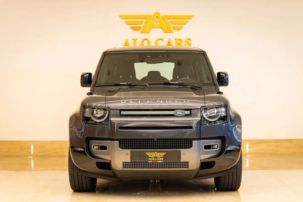 LAND ROVER DEFENDER 110 P525 V8 / 5 YEARS WARRANTY FROM AL TAYER / GCC SPECIFICATION Year:- 2022 for sale on HiQuota
