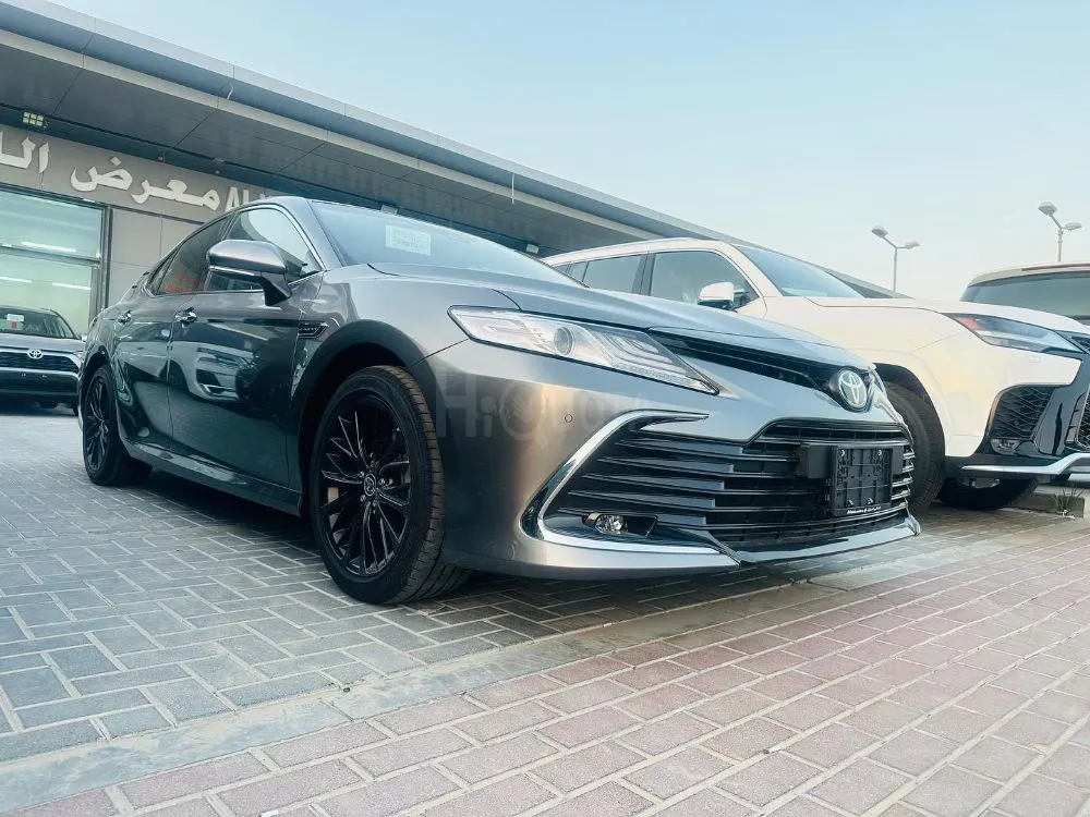 Toyota Camry Grand, 6-cylinder engine, model 2024, zero Al-Futtaim warranty for sale on HiQuota