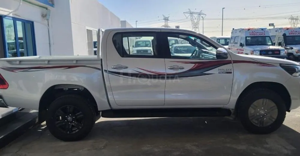 Toyota Hilux TOYOTA HILUX DOUBLE CABIN 2.4L GLX FULL OPTION MANUAL TRANSMISSION WHITE 2023 LOCAL AND EXPORT for sale on HiQuota