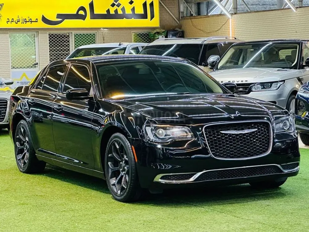 Chrysler C300, 2019 model, American specifications for sale on HiQuota