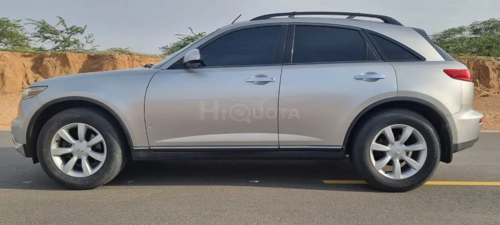 Infiniti FX35 model 2005  American import for sale on HiQuota
