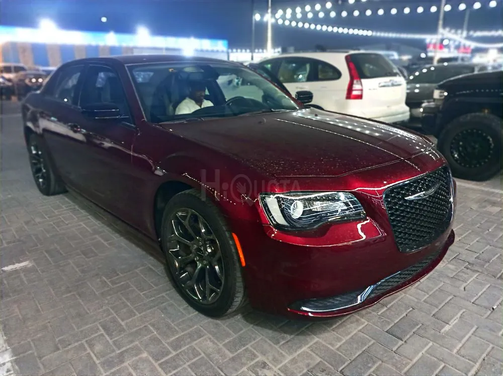 Crysler 300 model 2018 usa 3.6L v6 for sale on HiQuota