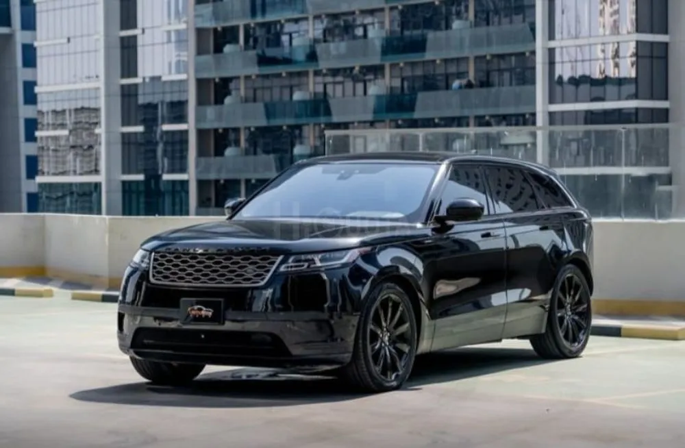 Long Rover Velar V6 Model: 2018 Specifications: Black