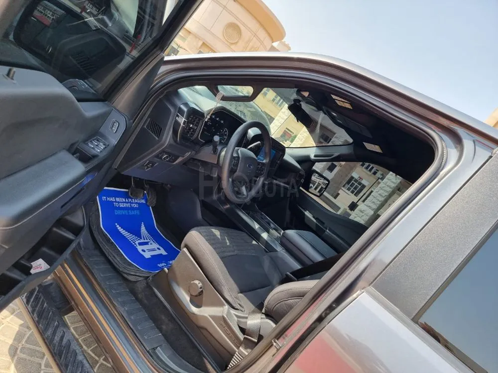 Ford F150 2022 V8 Gear for sale on HiQuota