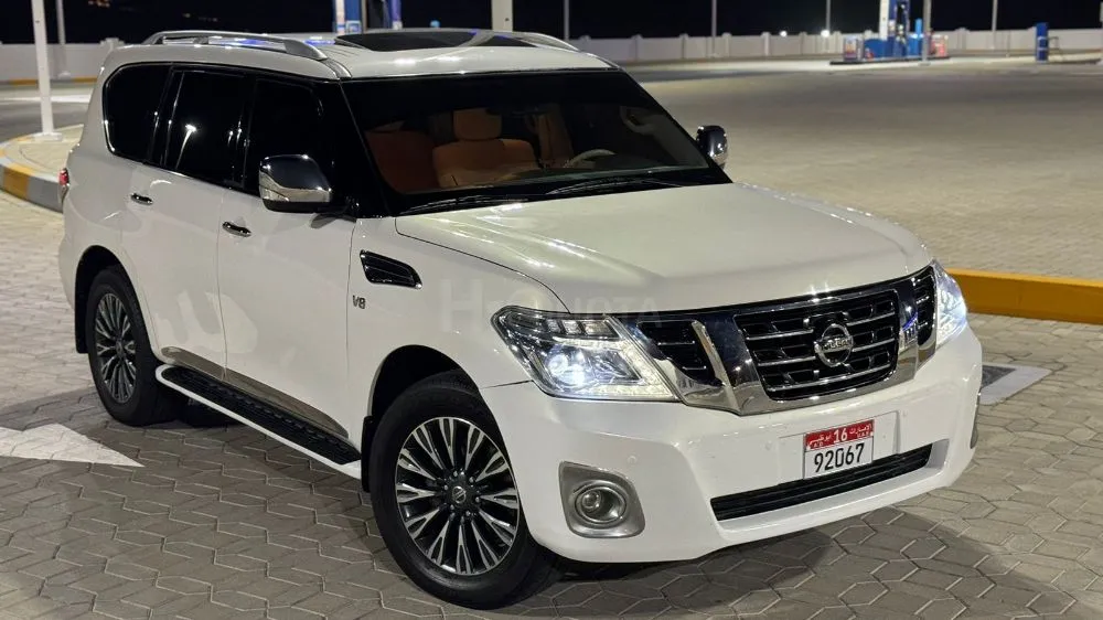 Nissan Platinum 2011  Big machine for sale on HiQuota