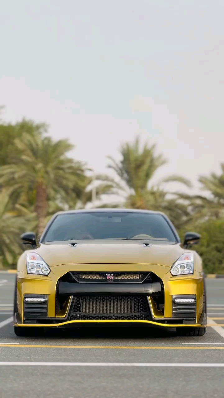 Hiquot Shots Short Video||Nissan GT-R Std Nissan GT-R GCC 2015 premium full service history in alpha logic perfect condition hiquota.com