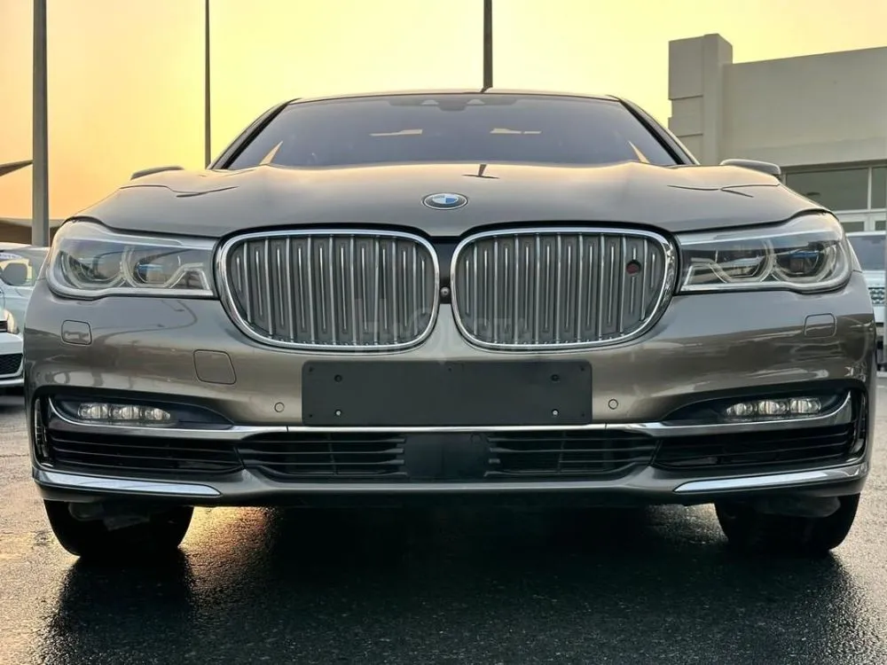 BMW 750 Li TWIN POWER TURBO  Model: 2017  Specifications: Gulf for sale on HiQuota